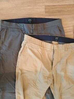 Lot of 2 J Crew "Tech Pant" chinos in 35x32 Grey and khaki